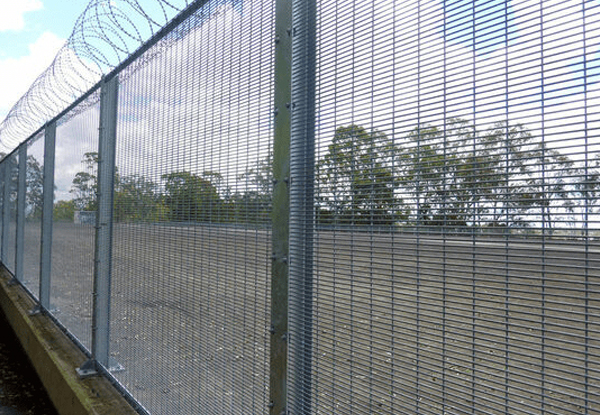 358 Mesh Anti Climb Fence