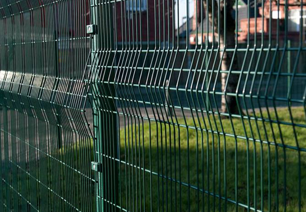 2.4m High Green V Mesh Security Fencing – Premier Protection Supplies